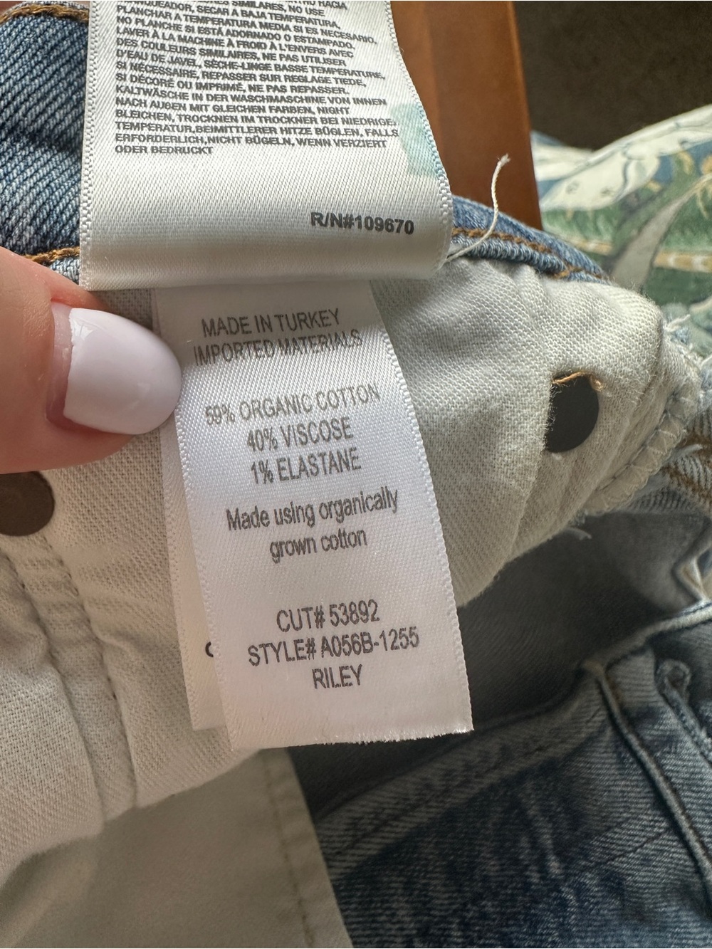 Agolde Riley High Rise Straight-Leg Crop Distressed Jeans - Picture 6 of 11